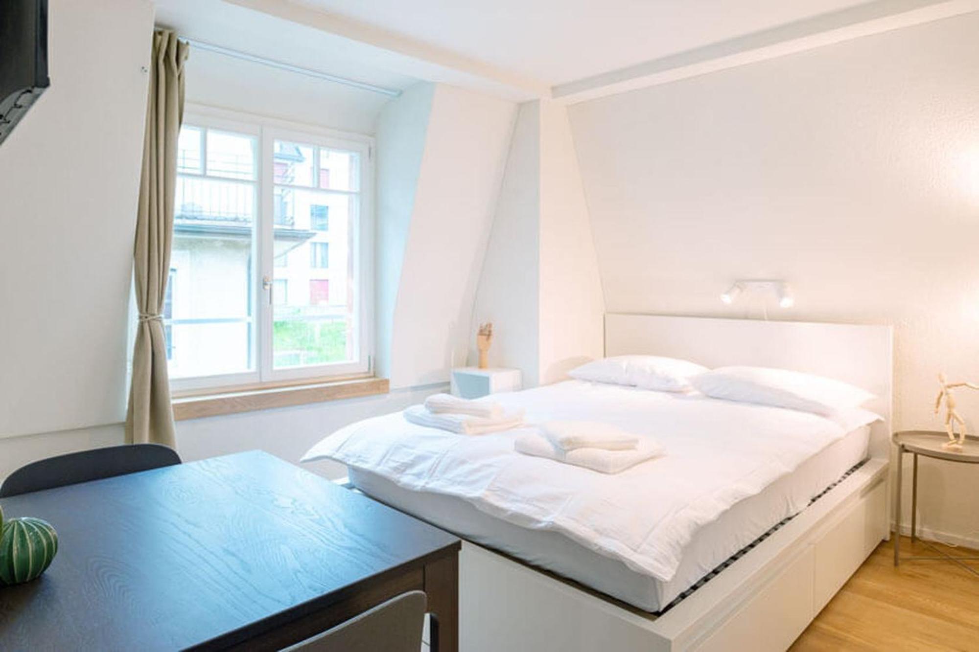 Hitrental Riesbach Apartments Zürich Buitenkant foto